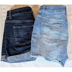2 Pairs Time & Tru Hi/Mid Rise Light/Dark Wash Denim Shorts Women's 6